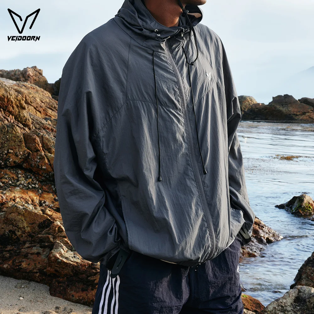 

Men's Outdoor Sun Protection Jacket UPF 50+ Windproof Lightweight Hooded Coat for Hiking Camping Travel - Quick-Dry