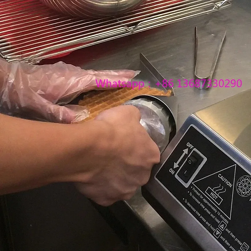 S-tainless steel manual forming tool, ice cream c-one making tool. Waffle c-one roller mold