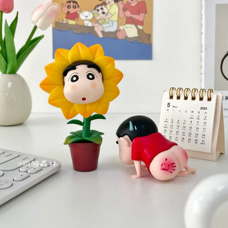 

Kawaii Anime Crayon Shin Chan Swollen Buttocks Figurine PVC Model Doll Desktop Decorations Cartoon Cute Ornament Kids Gift