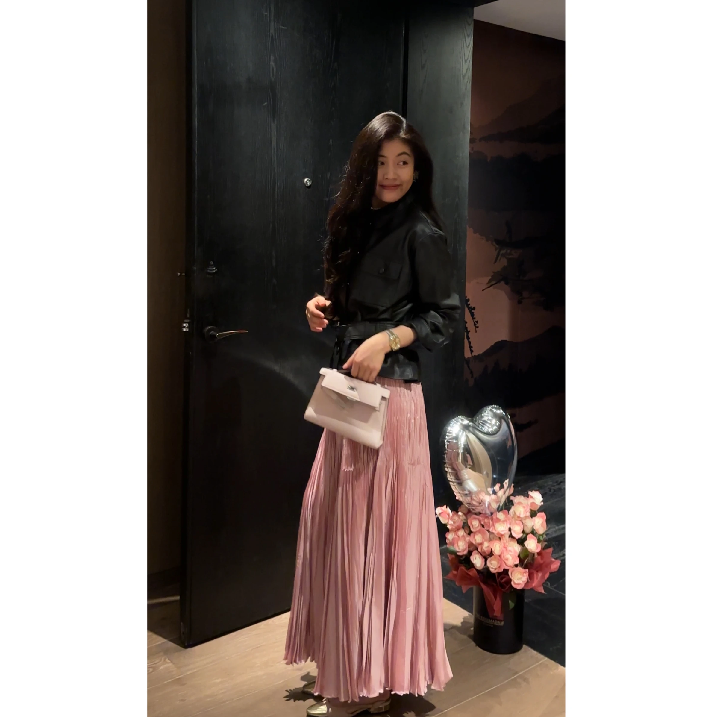 NCOU 黒ショートカラーレザージャケット女性のクールなスタイルレトロハイエンド感覚秋の新ファッションレディースコート