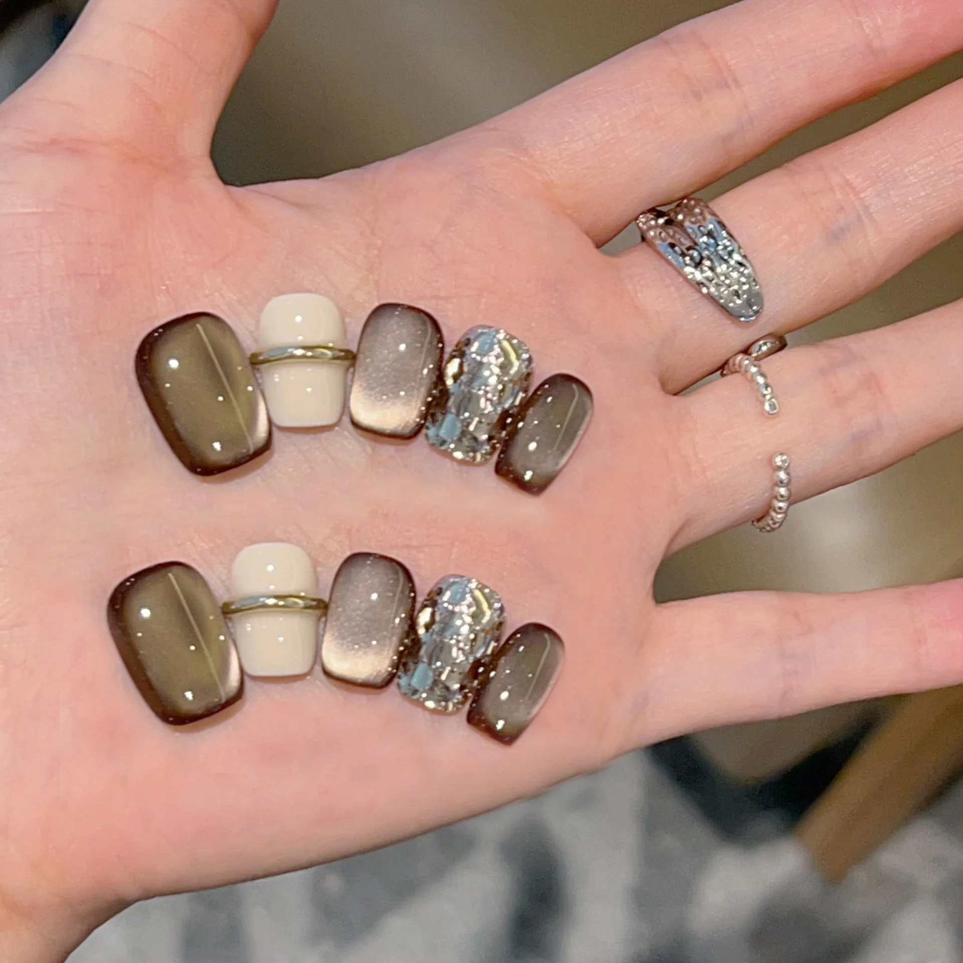 10pcs Brown Gradient Cat Eye Handmade Press on Nails Cream White Splicing Gold Line Fake Nail Short Square False Nail for Women