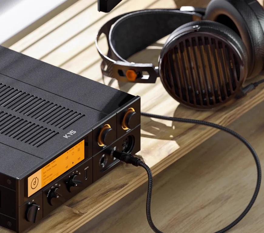 FiiO K15 سطح المكتب DAC ومضخم ضوت سماعة الرأس الراقية AKM DAC AK4497S * 2 مع شاشة لمس 3.93 بوصة 2.4G/5G ثنائي النطاق WIFI مخصص