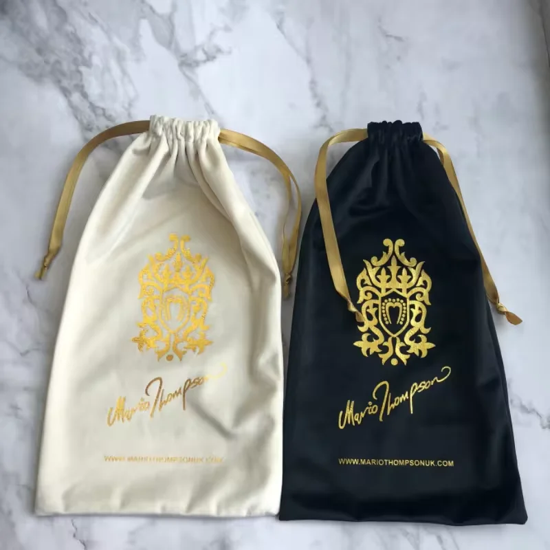 Super weiche schwarze Samt Geschenk beutel benutzer definierte Gold Logo gedruckt Kordel zug Schmuck Ring Verpackung Taschen Hochzeits feier begünstigt Tasche