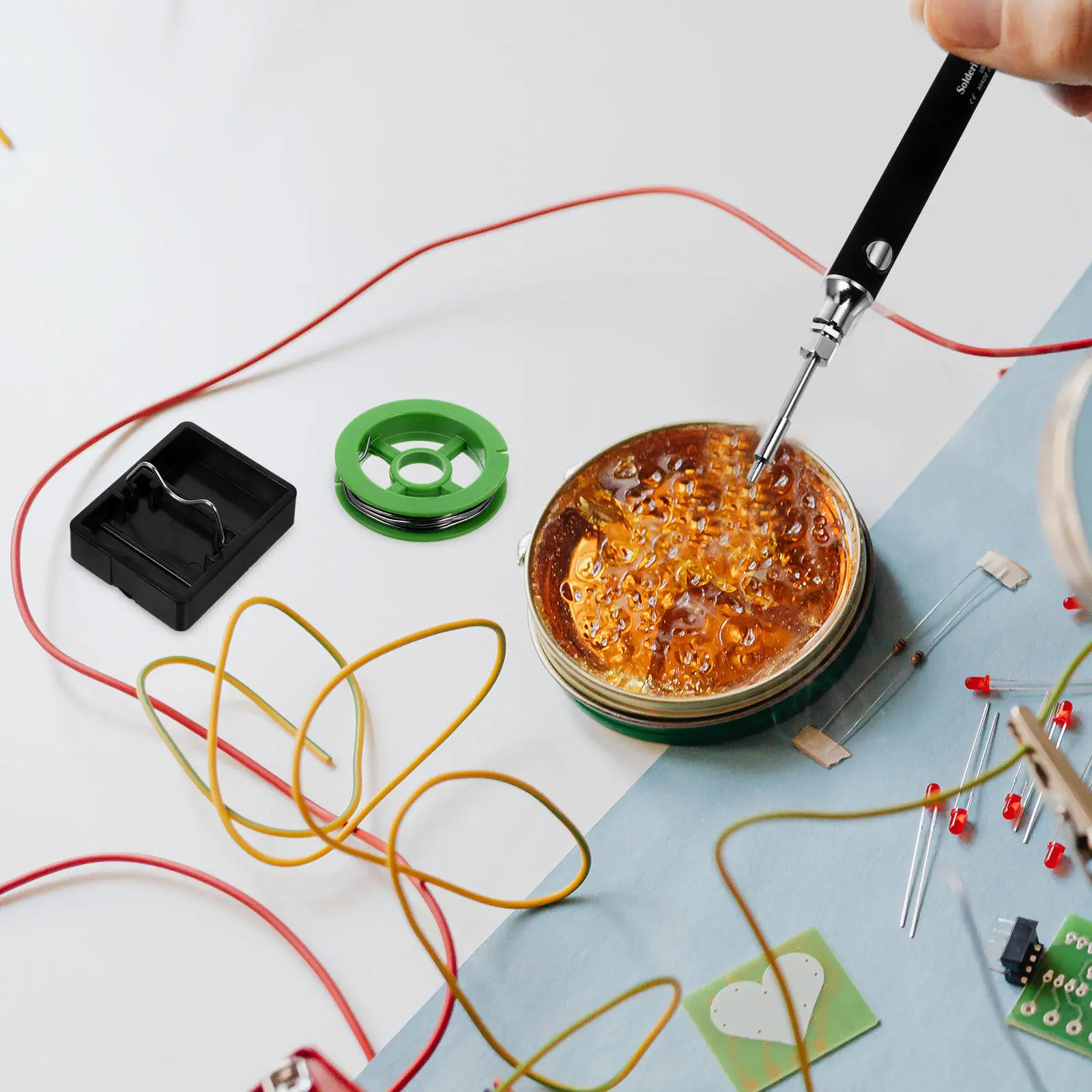 

1Set USB Powered Soldering Iron Cordless Portable Mini Welding Tool for Home Appliance DIY Projects Wireless Electric Pen