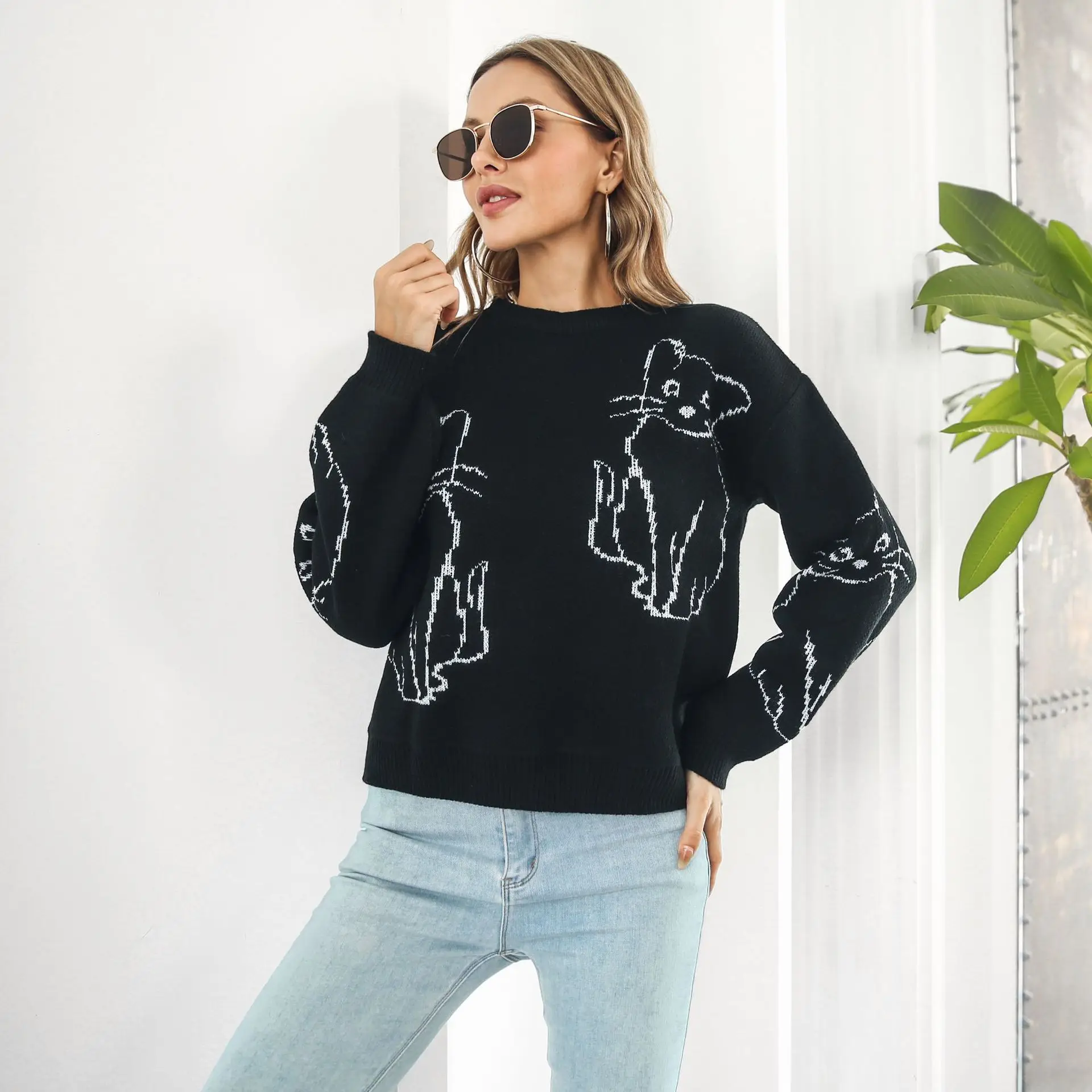

2025 New Women's Sweater Cat Jacquard Long-sleeved Fashion Sweater Simple Casual Versatile Top White Pullover