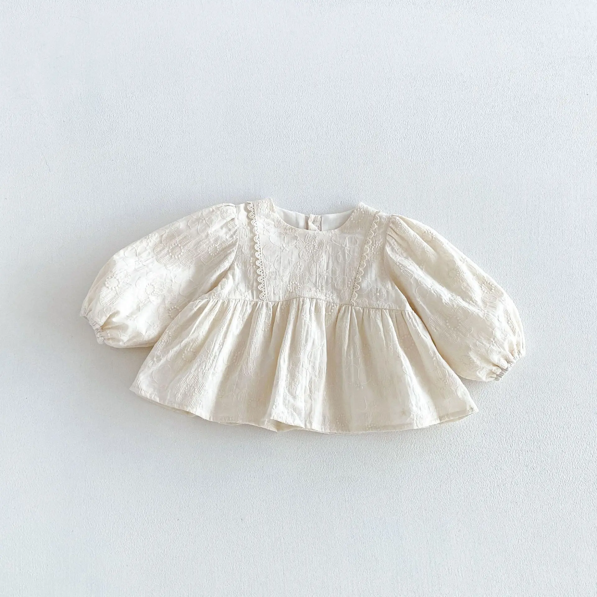 Girls Suit 2026 Spring and Autumn New Childrens Clothing Korean Girl Baby Texture Feeling Doll Shirt Lace Flared Pants Two Sets