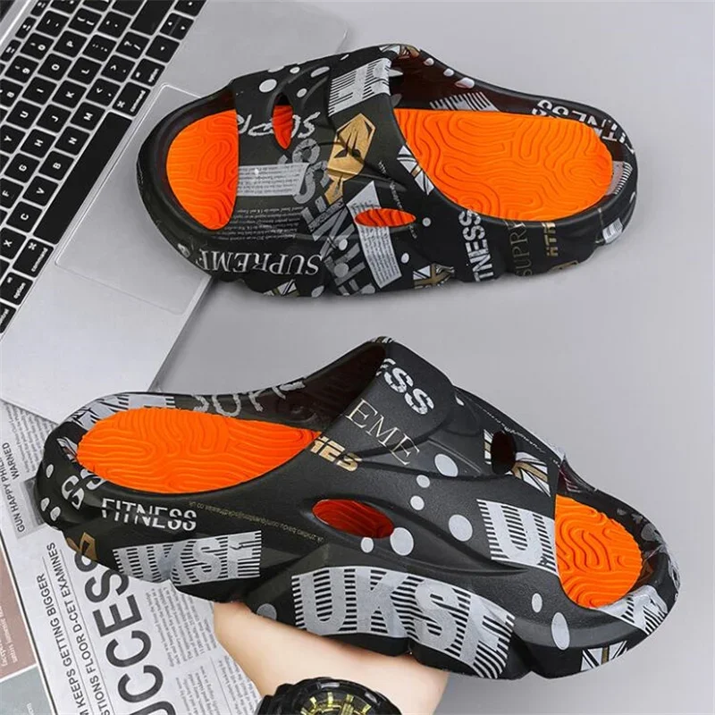 2024 New Summer House Men Slippers Women Flip Flops Thick Slides Fashion Printed Couples Platform Shoes Outdoor Sandals