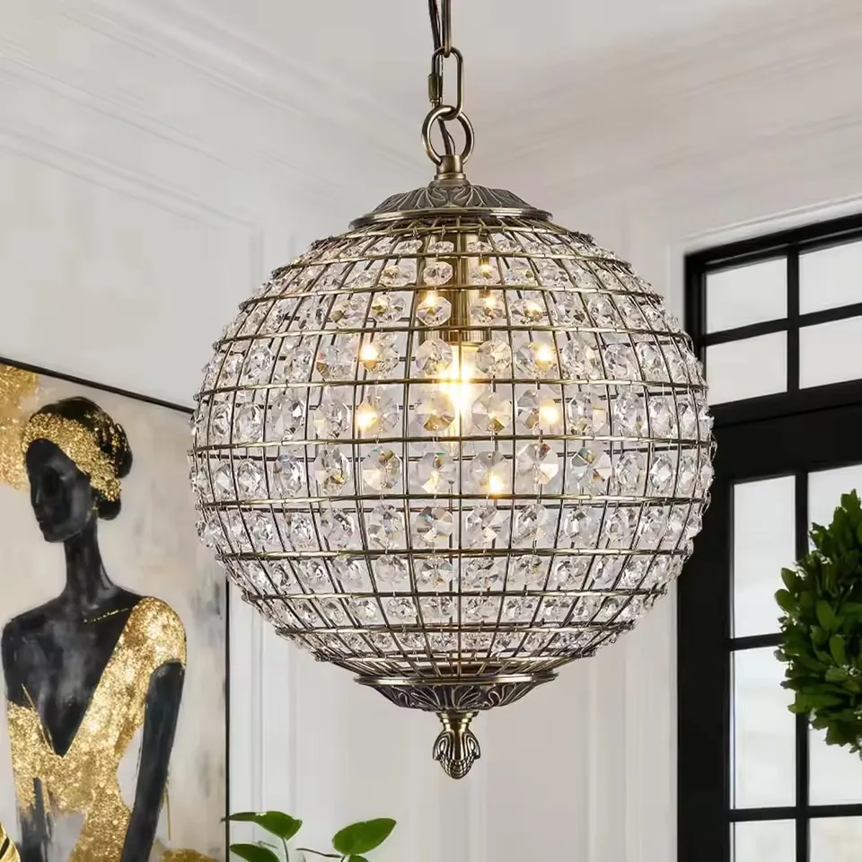 

Винтажная золотая люстра-глобус с кристаллами - круглый подвесной светильник из античной латуни для кухонного острова, столовой, спальни и прихожей (с LED-подсветкой)