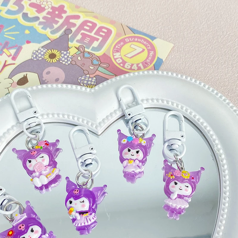 Sanrio Kuromi-Arroz Roxo Luminoso Vestindo Flores Chaveiro, Bonito e Divertido, Estudante Bolsa Pingente, Casal e Namorada Presente