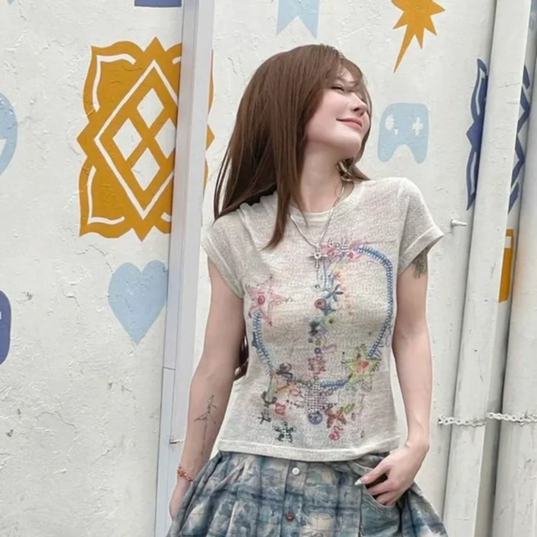 Wiosenno-letnia koszulka z nadrukiem graffiti, dopasowany krój, uniwersalna, w stylu spicy girl, moda uliczna, top Y2K