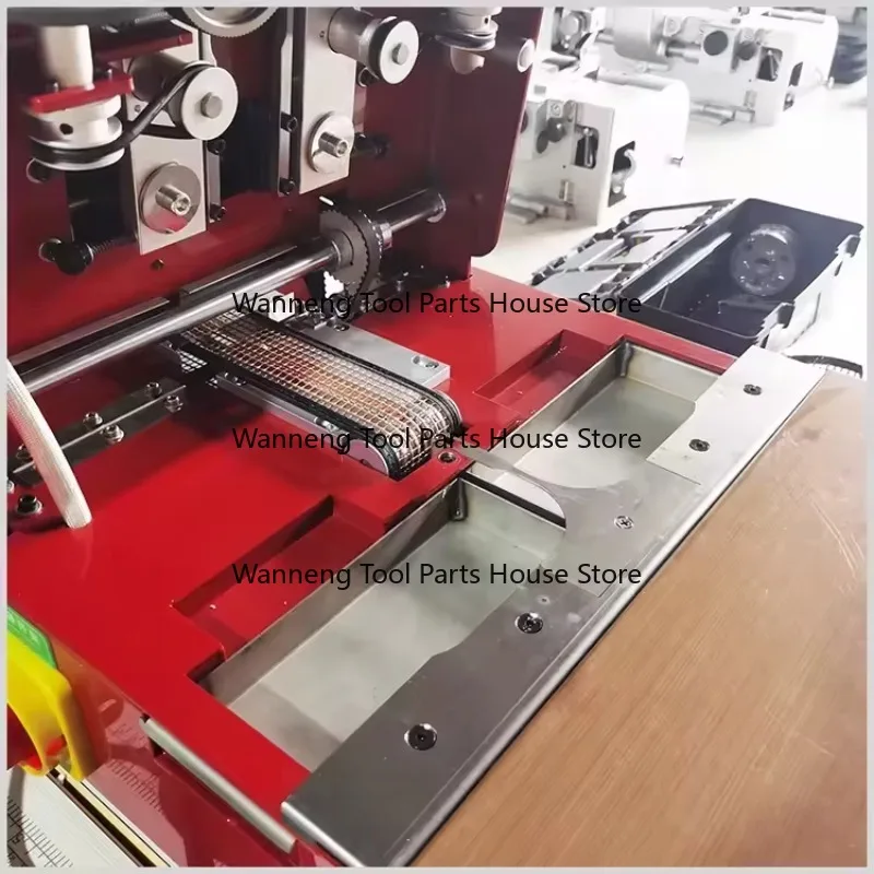 آلات تصنيع الجلود ذات التصميم الخاص آلة تلوين الحزام الأوتوماتيكية الأفقية