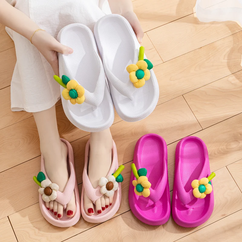 New Summer Platform Flip-flops Handmade Flower Soft-bottom Cloud Slippers Travel Holiday Beach Lady Cute Shoes Women Slides