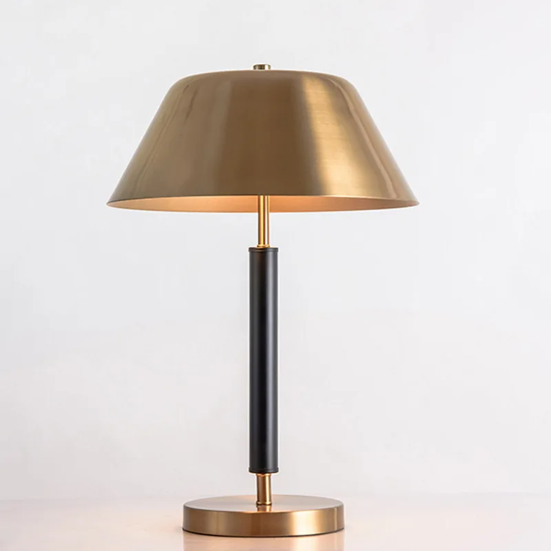 Postmodernistyczne miedziane lampy stołowe proste grzyby obok lamp do dekoracji sypialni lampa nocna oświetlenie wewnętrzne gabinet lampka do czytania