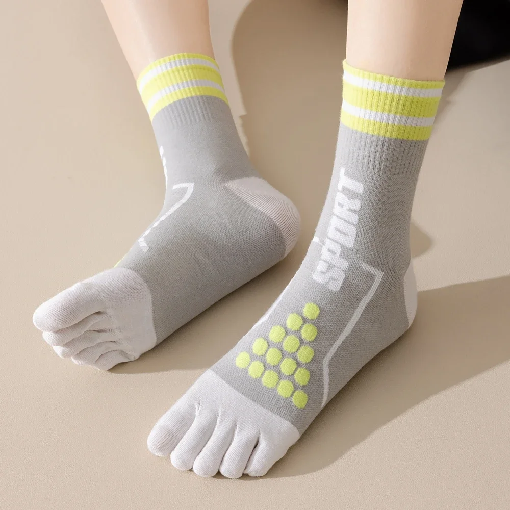 3 Pairs Women Five Finger Compression Socks Middle Tube Crew Toe Socks with Separate Fingers Cotton Sports Gym Running Socks