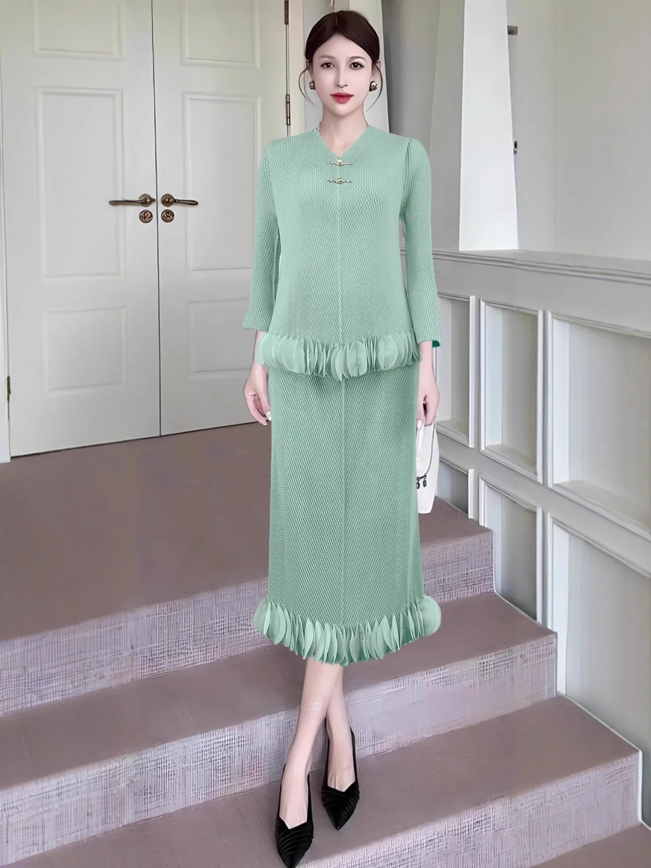 

Miyake темперамент элегантный модный простой трехмерный комплект для сращивания осенний новый тонкий однотонный женский комплект из двух предметов