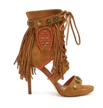 

Летние коричневые замшевые босоножки с заклепками и кисточками, на шнуровке, с вырезами, с круглым открытым носком, на тонком каблуке 10-12 см, для банкетов, женские