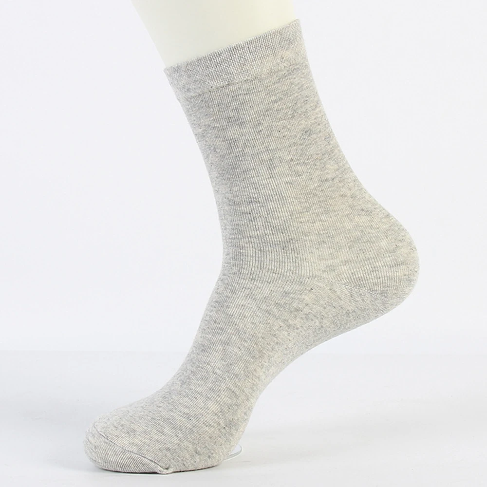 Calcetines deportivos de algodón para hombre, medias cómodas y transpirables, absorbentes de sudor, de Color sólido, para otoño e invierno, 1 par