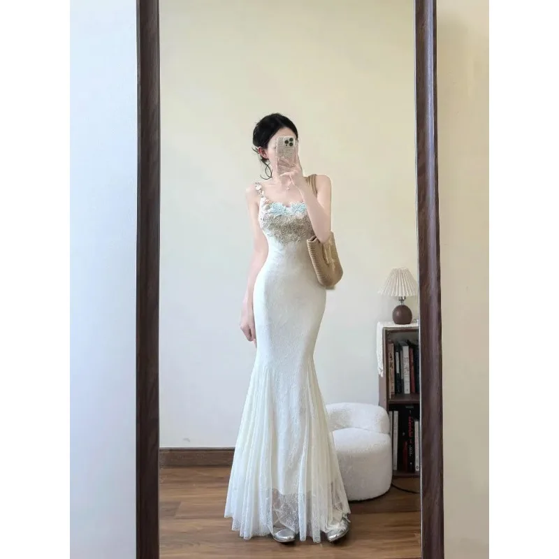 Nuovo design estivo dimagrante in stile francese Senso Fiore di tulle Elegante abito a coda di pesce in pizzo