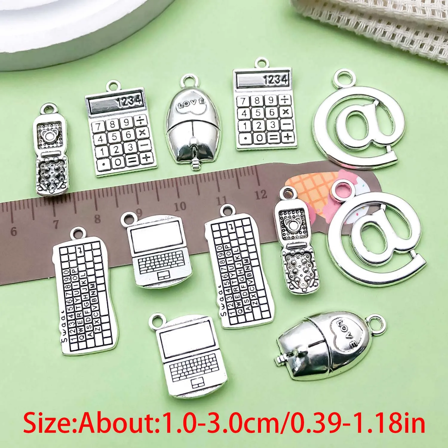 DIYジュエリー作り用の合金エンジニアリングペンダント、コンピューター、キーボード、マウス、計算機、チャーム、アクセサリー、10個、12個