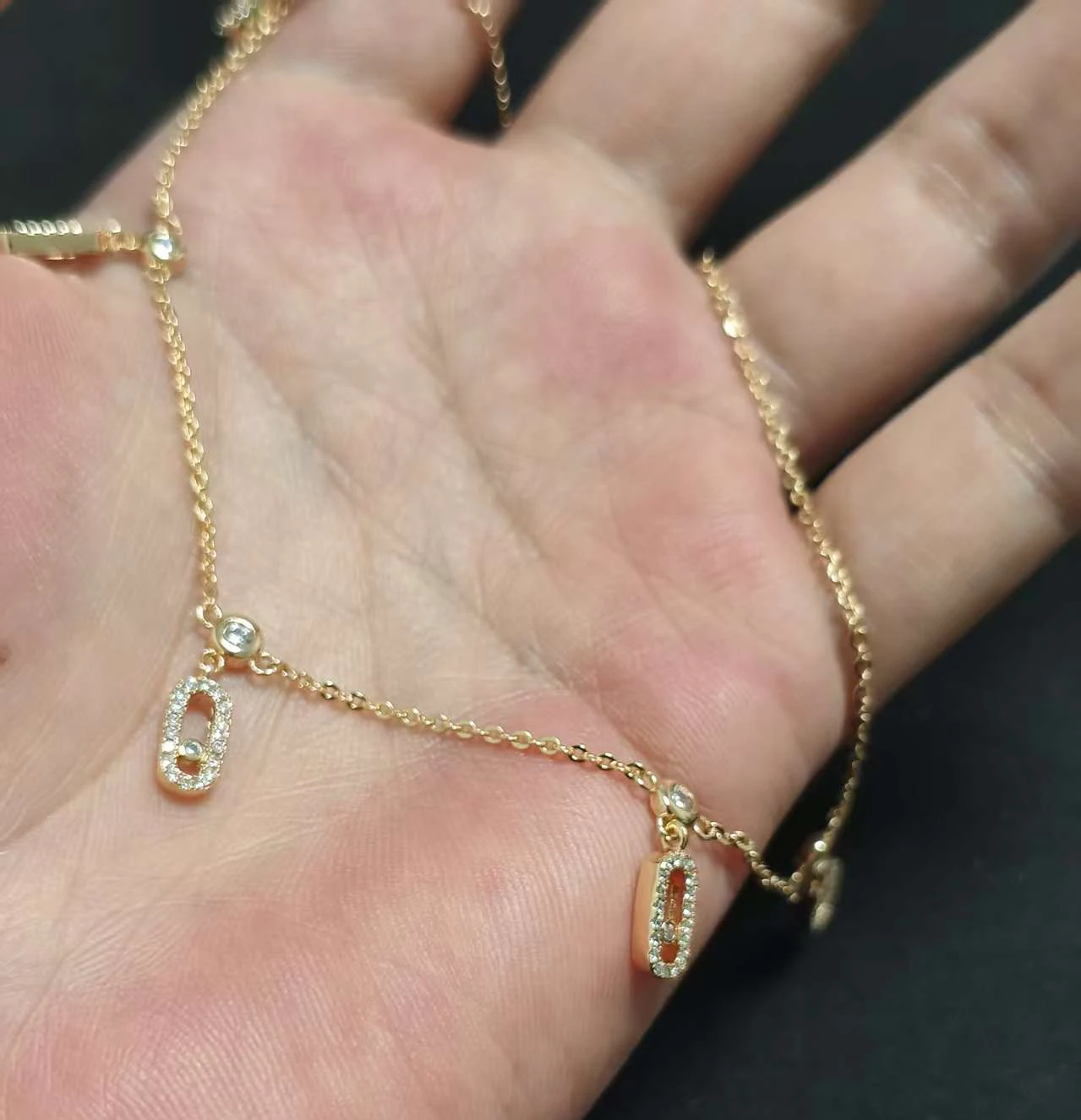 

Dancing Diamond Necklace,925 Sterling Silver with Zircon Inlay,Light Luxury Niche Design Clavicle Chain,Versatile for Commute an