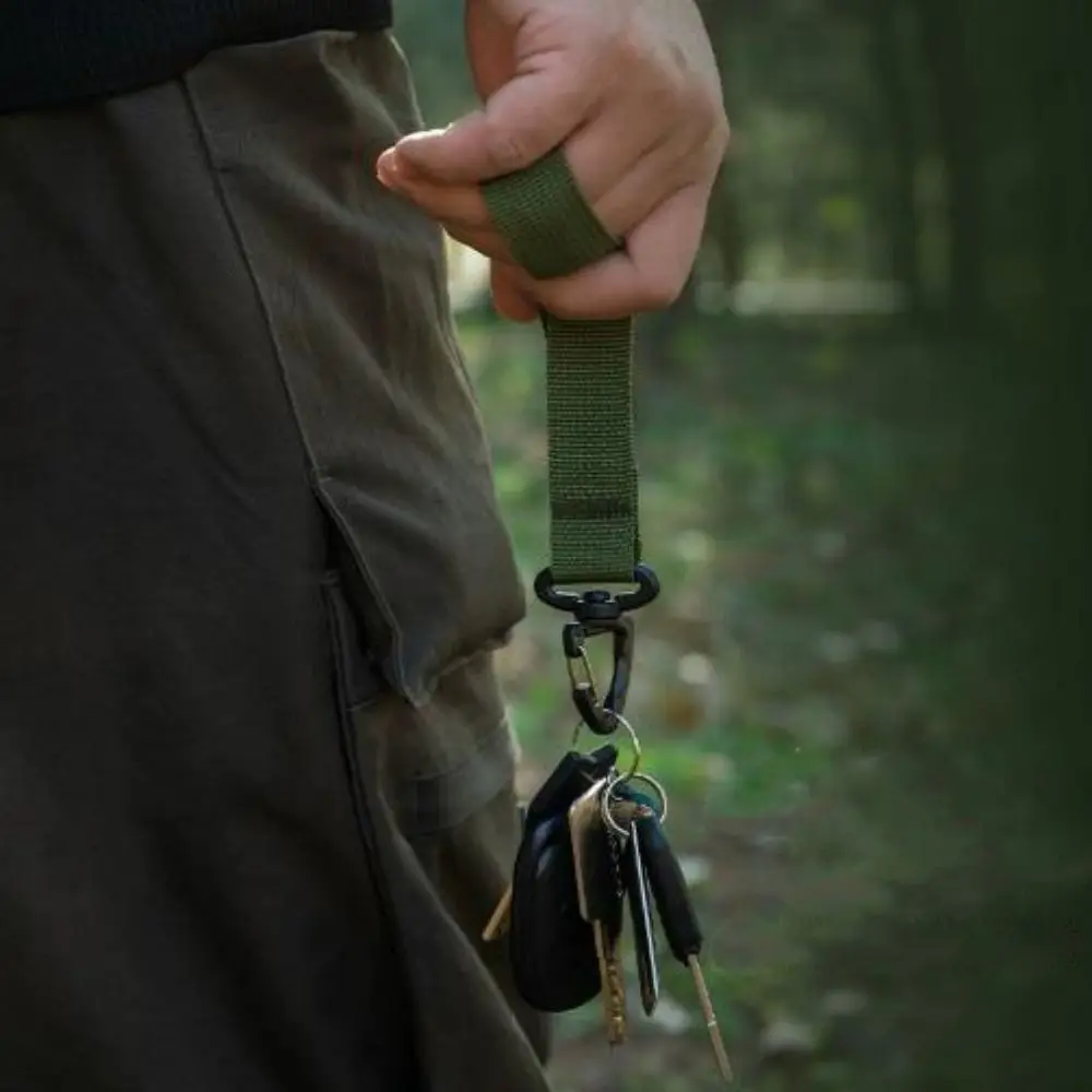 

4pcs Portable Hiking Wristband Anti lost Nylon Outdoor Climbing Carabiner Triangle Universal Camping Hanging Buckle