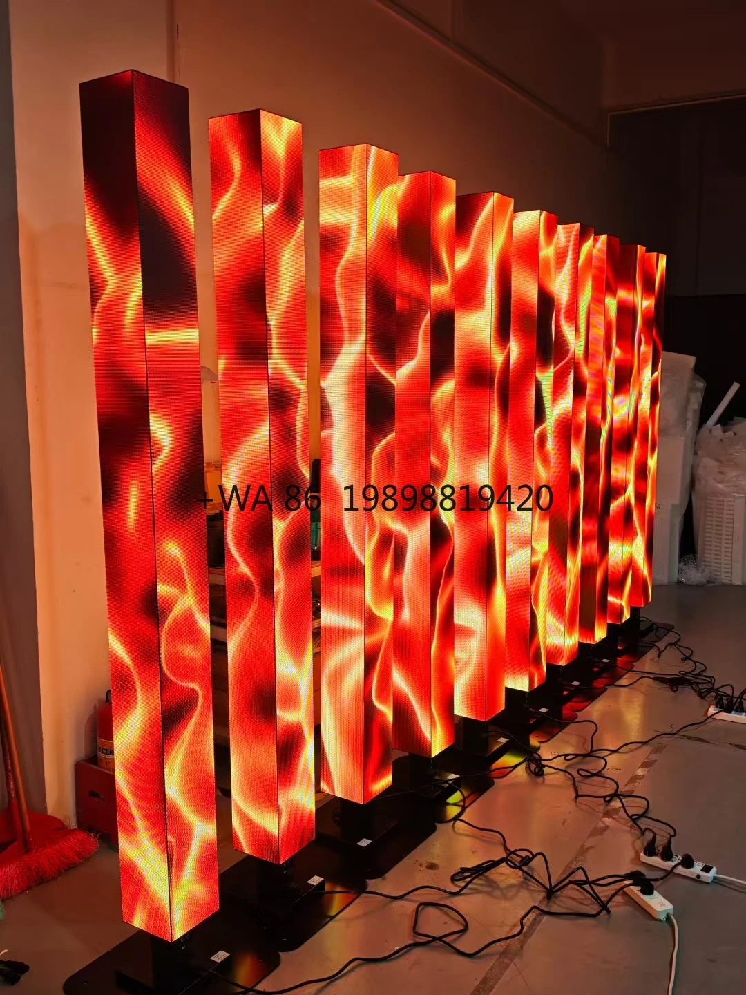 شاشة LED داخلية P1.86 للإعلان مكعب سحري صغير 960*160*160 مللي متر تحكم واي فاي تخصيص 3840 هرتز مشغل صوت فيديو