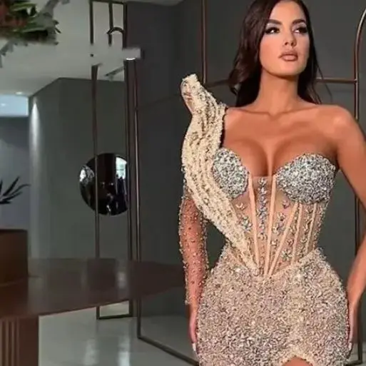 絶妙なシャンパンスパンコールレースウエディングドレスワンショルダークリスタルウエディングドレスハイスプリットスパンコールレディースドレス