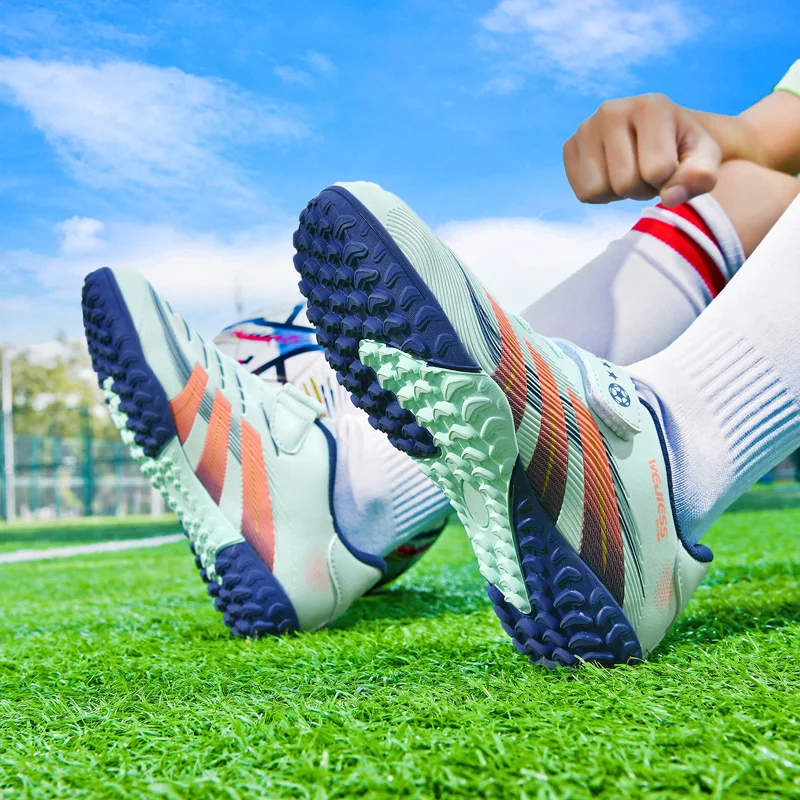 Sepatu Latihan Sepak Bola Pink Super Star Fashion untuk Anak-anak, Sepatu Futsal Profesional Indoor dengan Perekat Hook-loop untuk Anak