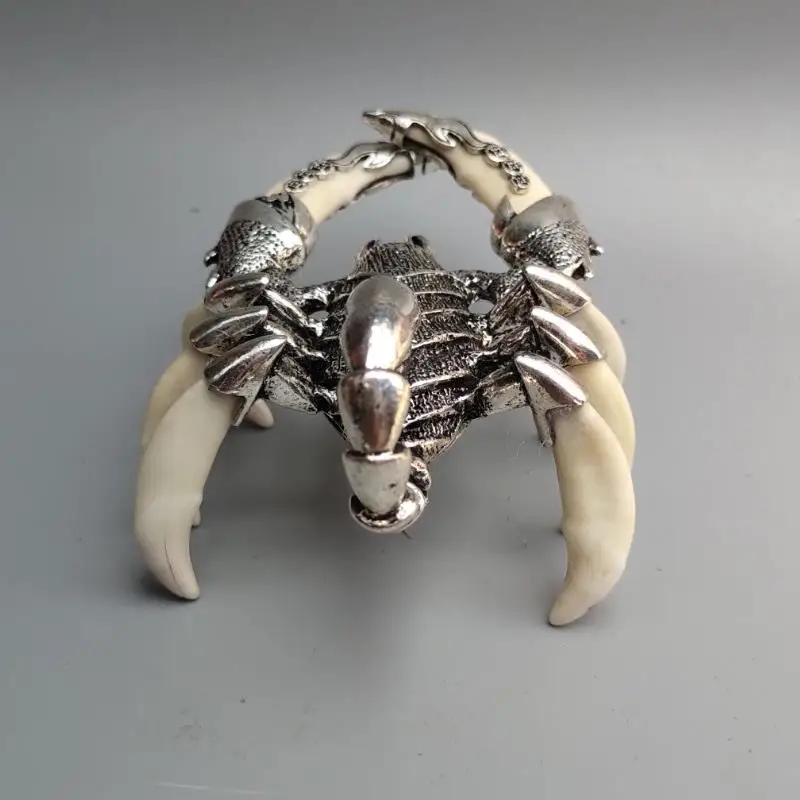 Teeth of wolves Tibetan silver Scorpion Pendant decorate Statues