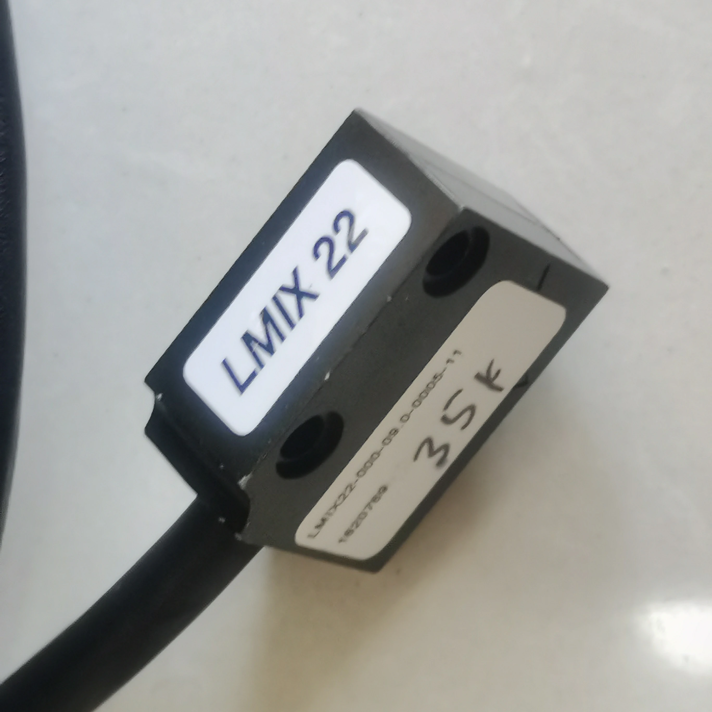 

LMIX22-000-09.0-0005-11 Magnetic gate measuring linear encoder sensor