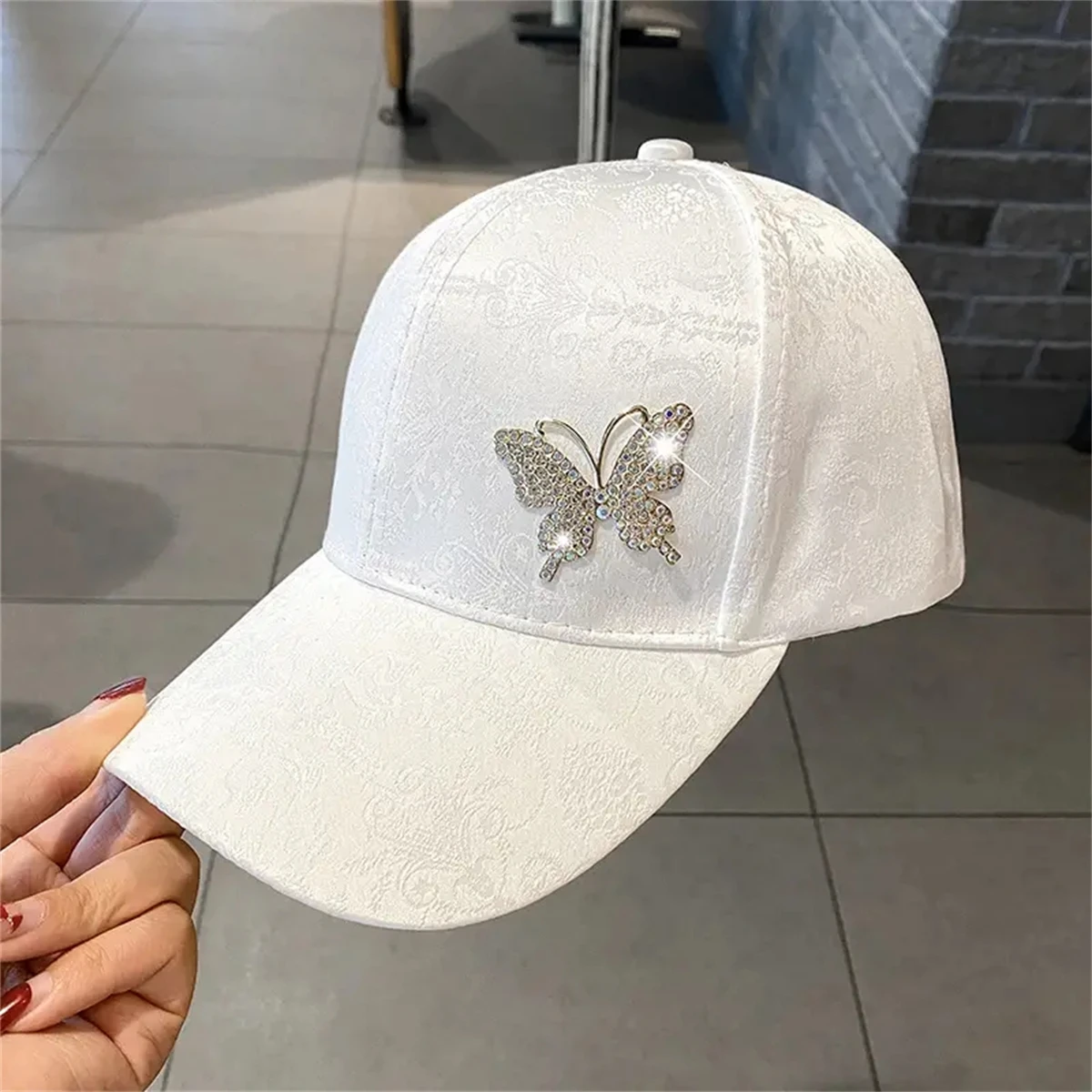 New Ladies Spring, Summer and autumn with a hat diamond butterfly sweat sunscreen sunshade hat fashion with a small face