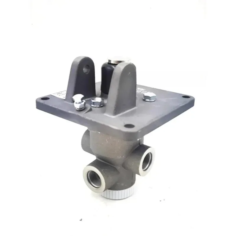 926/928/930/936 small forklift small loader accessories air brake master cylinder air brake valve brake master cylinder