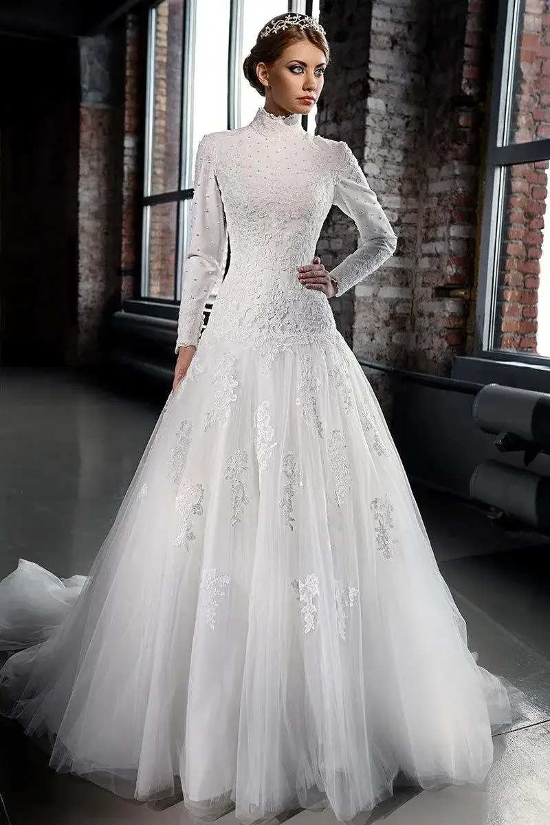 

Customized Beauty Long Sleeves Lace Appliques Wedding Dresses With Robes De Mariage Sweep Train Plus Size High Neck Muslim Br