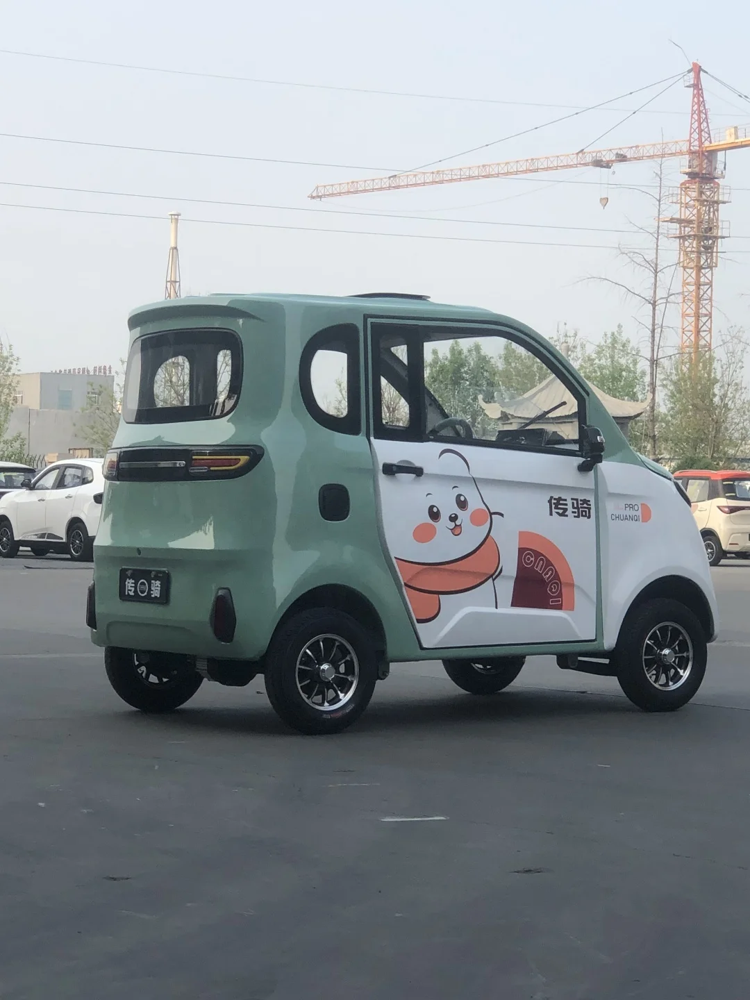 Good Quality Electric Four-Wheeled Vehicle New Energy Vehicles Family Electric Cars