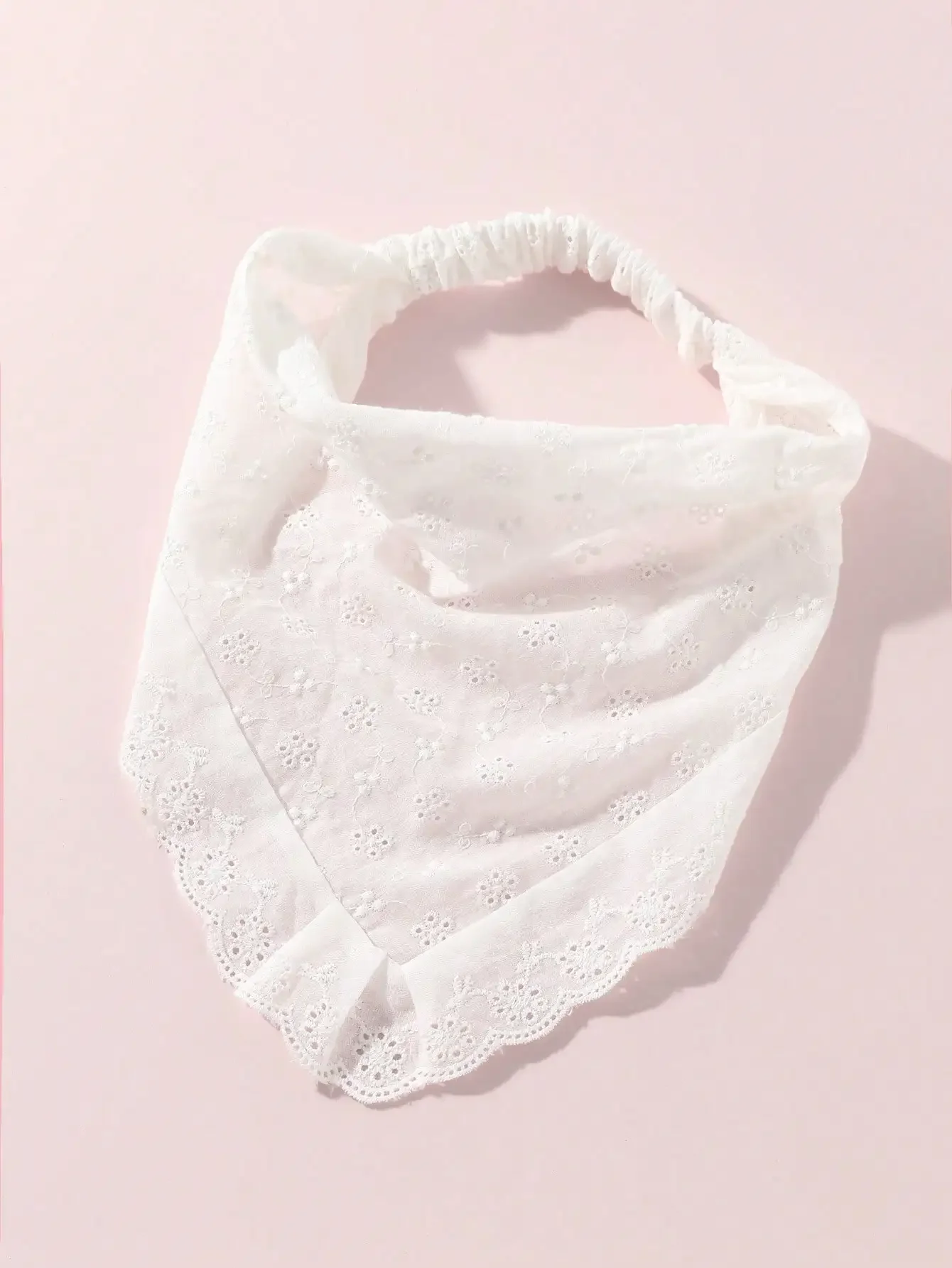 

Женский кружевной головной убор с цветочной вышивкой и закругленным краем для повседневной носки и отдыха