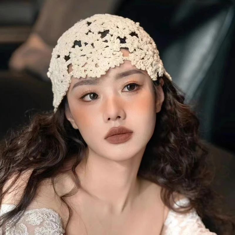 

Retro Bridal Headdress Hat Autumn and Winter Korean Beret Knitted Top Hat