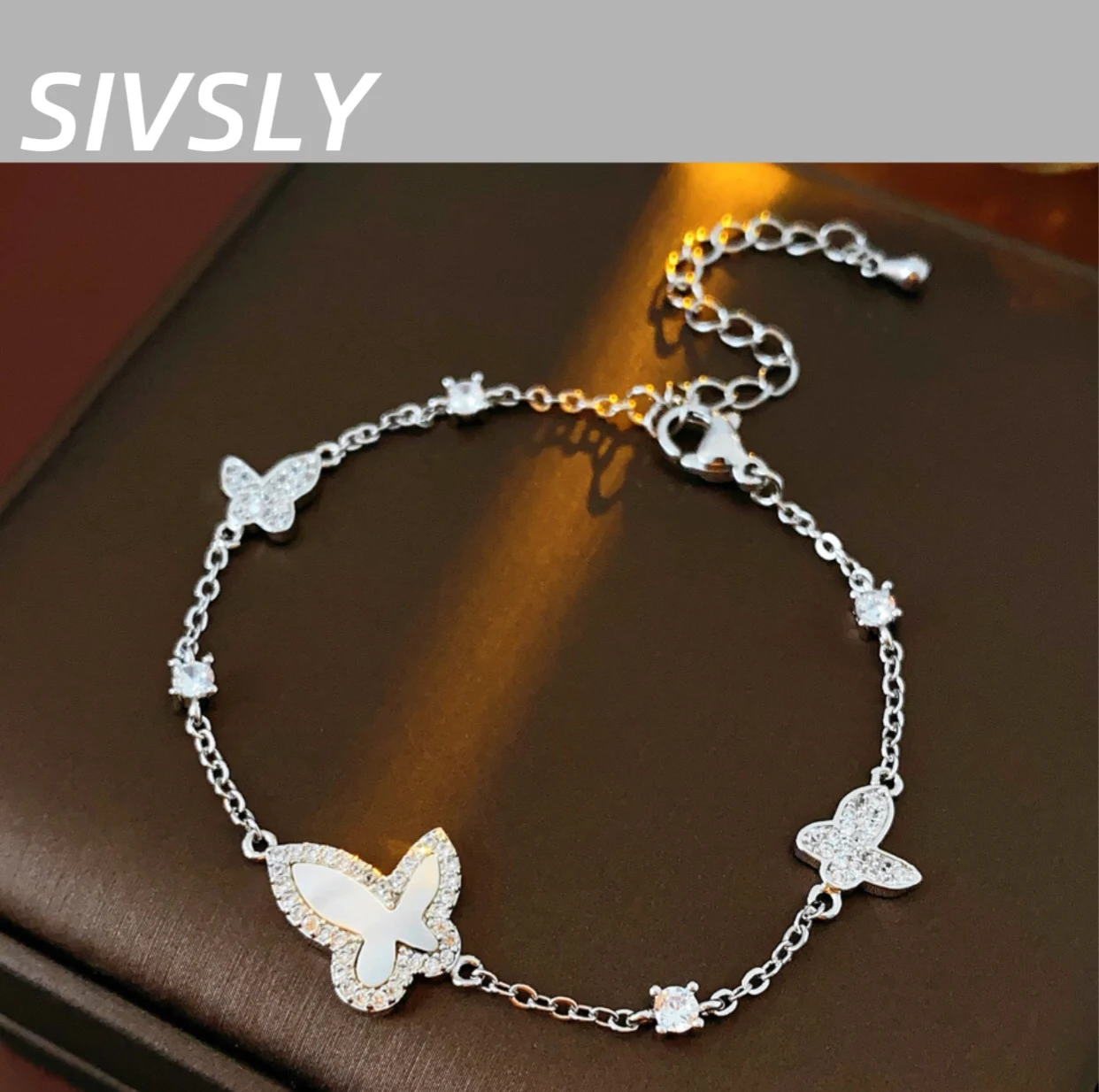 

fashionable and exquisite zircon and mother-of-pearl butterfly bracelet, elegant, versatile, luxurious design, high-end jewelry