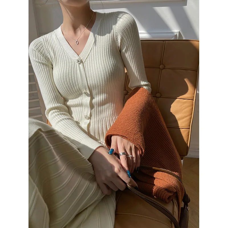 

2025 Spring Cui Xiuying's Same Style Fashion Knitted Dress Over the Knee, Long Style Age Reducing Stylish and Skinny Hairy Dress