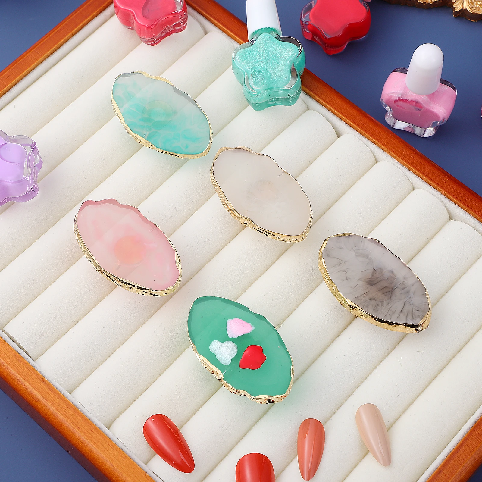 

5 Pcs Nail Art Ring Palette Agate Manicure Paint Tool Nails Color Plate Mixing Pigments Professional Salon Resin Durable Safe