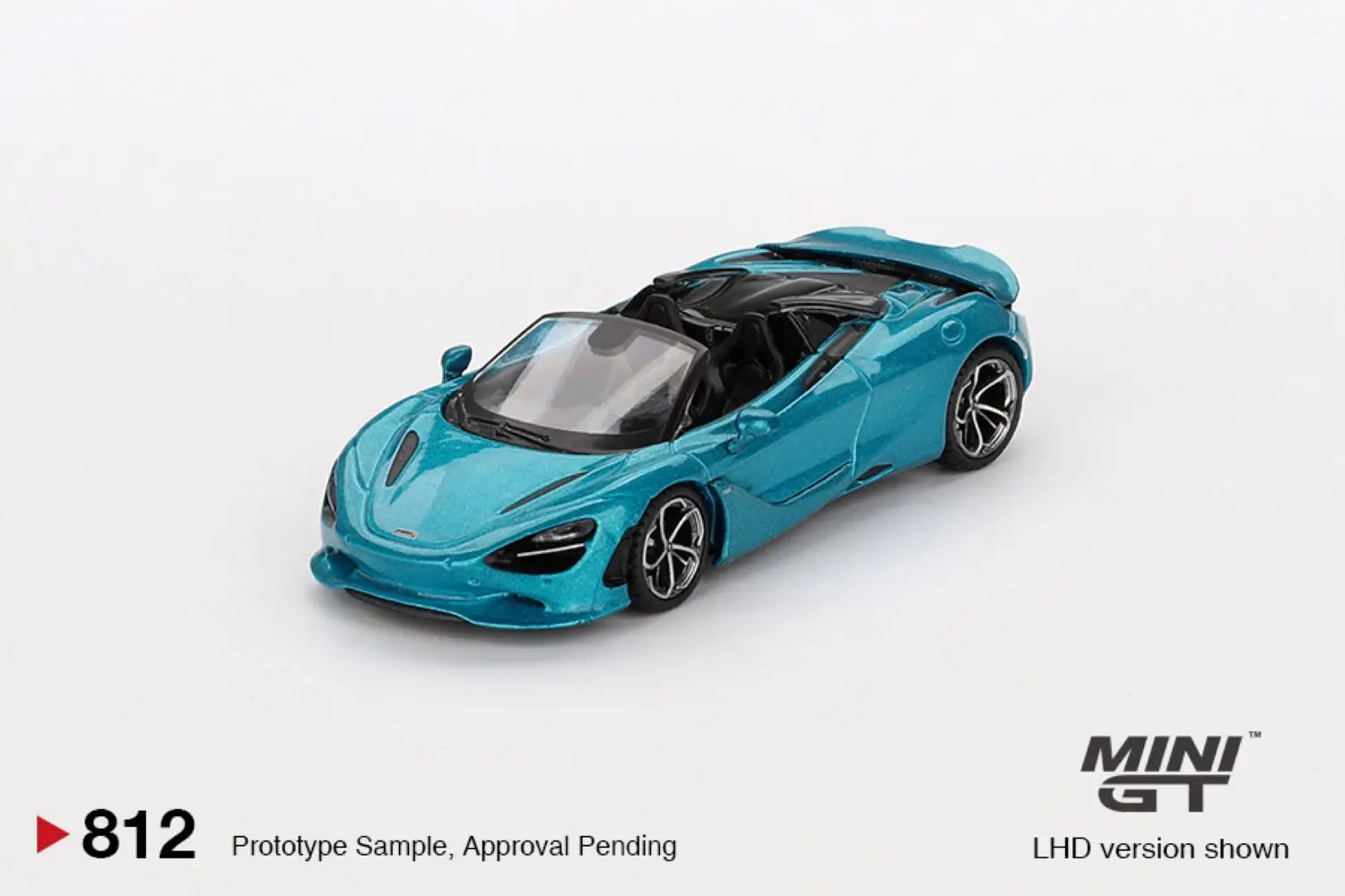 750S Spider Belize Blue Minigt 812 Diecast Model Car