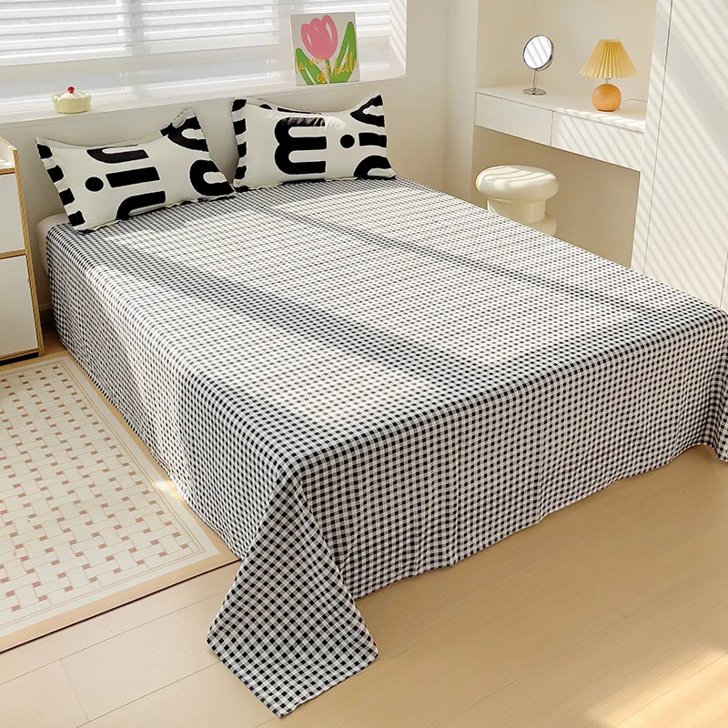 INS Letter Print Bedding Set Black White Quilt Cover Sheet With Pillowcases Full Size For Girls Adults Thin Polyester Bedclothes