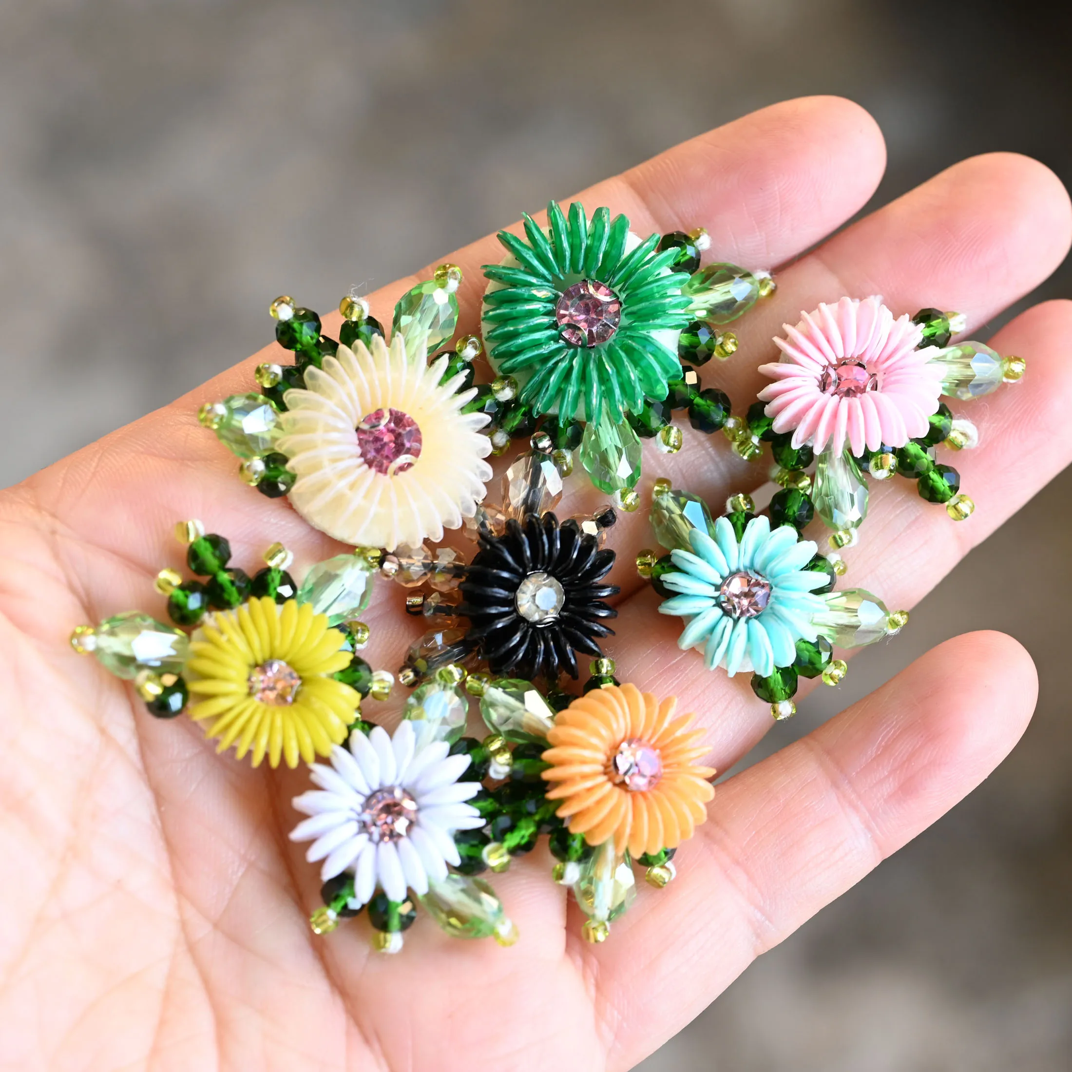 8pcs Rhinestone Beaded Patches for Clothes DIY Sew On Handcraft Flower Appliques Embroidery Applique Patche Clothing Accessory