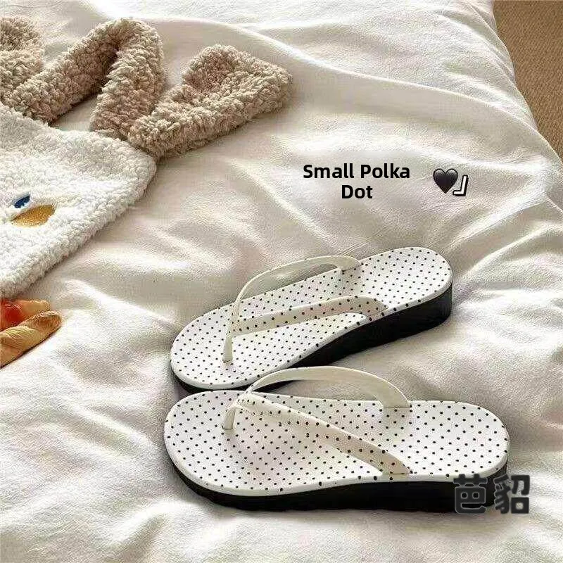 Women's Summer Thick Heel Sandals Indoor Outdoor Home Beach Wear Polka Dot Slip-On Slippers Comfortable PVC Material