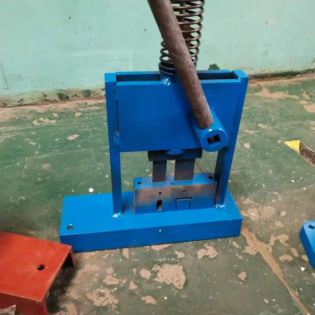 Aluminum Venetian Blinds Rail Making Machine Curtain Tracks Cutting and Punching  Machine