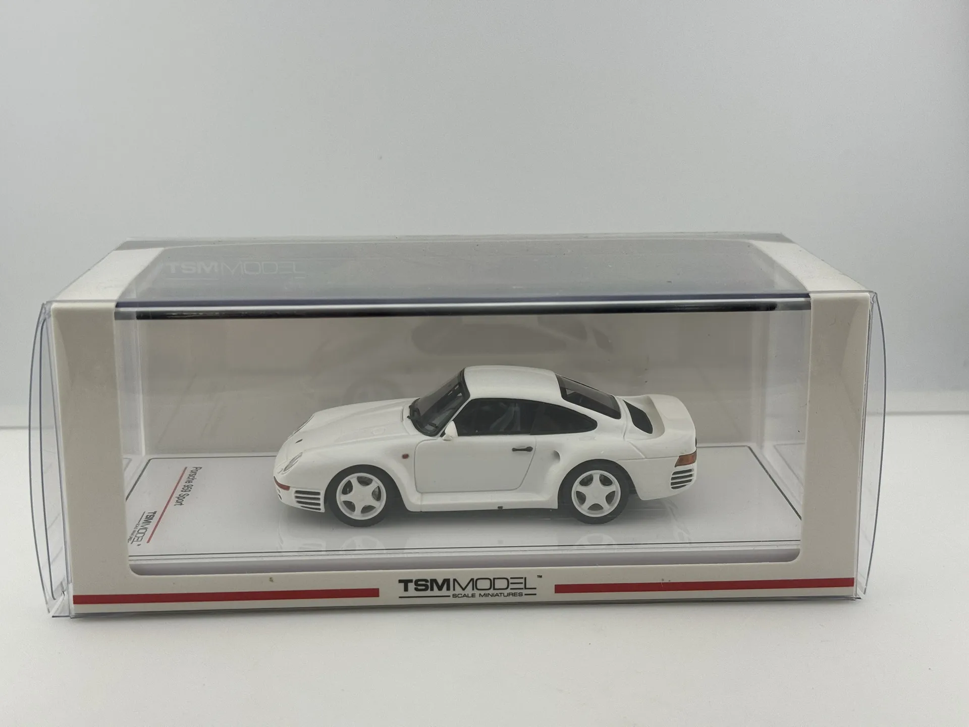 

Diecast TSM 1/43 Scale Porsche 959 Sport White Resin Car Model Collectible Toy Gift Souvenir Display Ornament