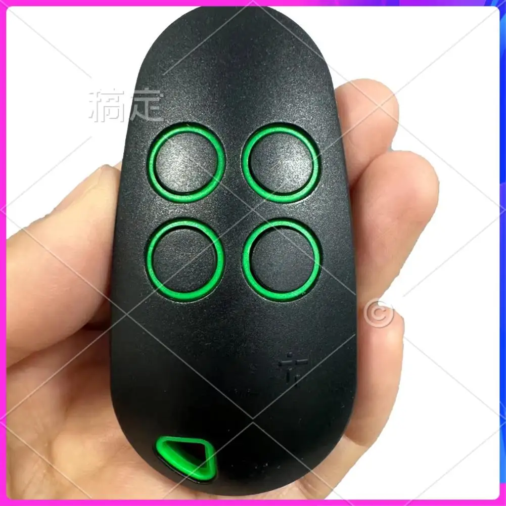 

ATTT-TOPD4REN 806TS-0290 Universal Garage Door Remote Control, Frequencies 433.92Mhz/868.35Mhz
