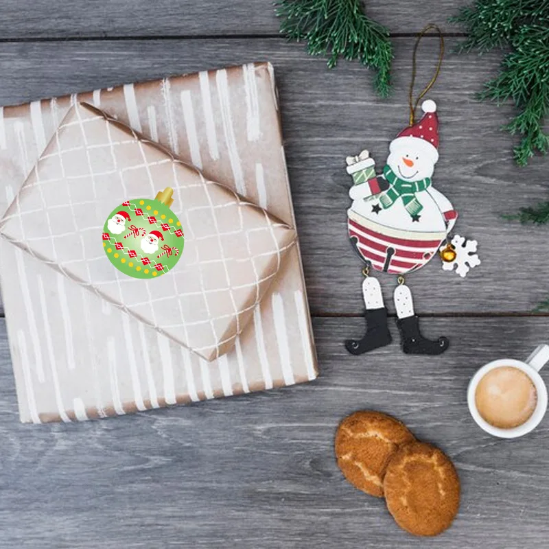 500 szt. Naklejek Wesołych Świąt, okrągłe naklejki świąteczne o średnicy 2,5 cm, naklejki na prezenty dla dzieci, do pakowania ciast, kopert, dekoracji artykułów papierniczych