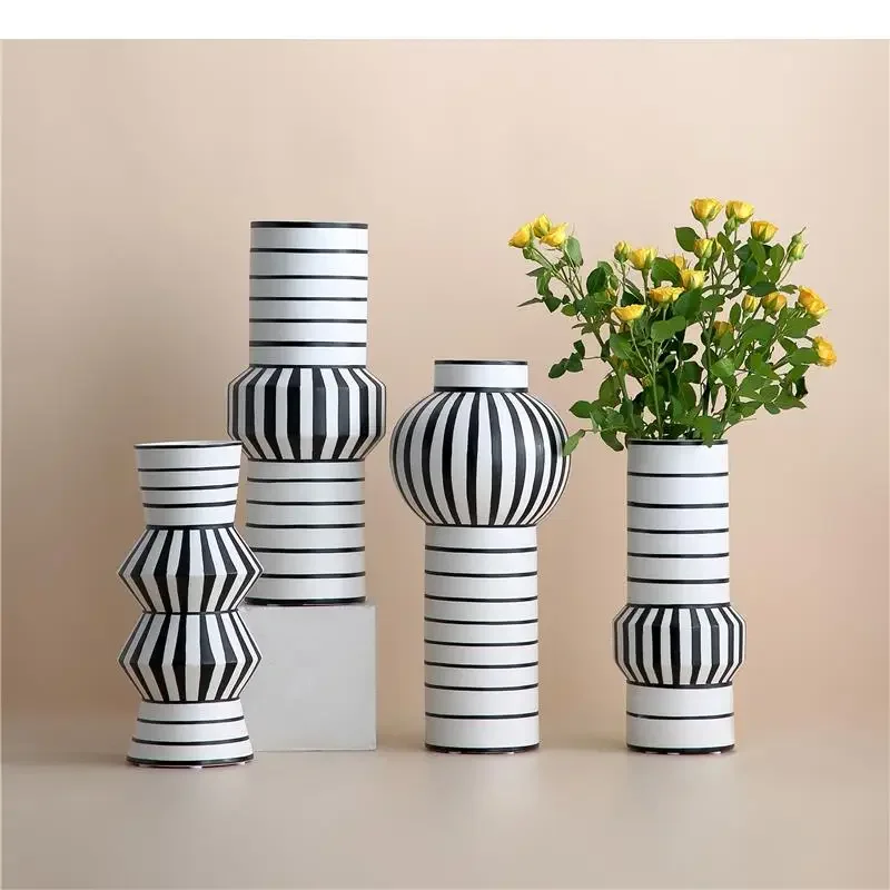 Ceramic Vase Black and White Stripe Geometry Round Ball Abstract Crafts Flower Arrangement Hydroponics Home Decoration