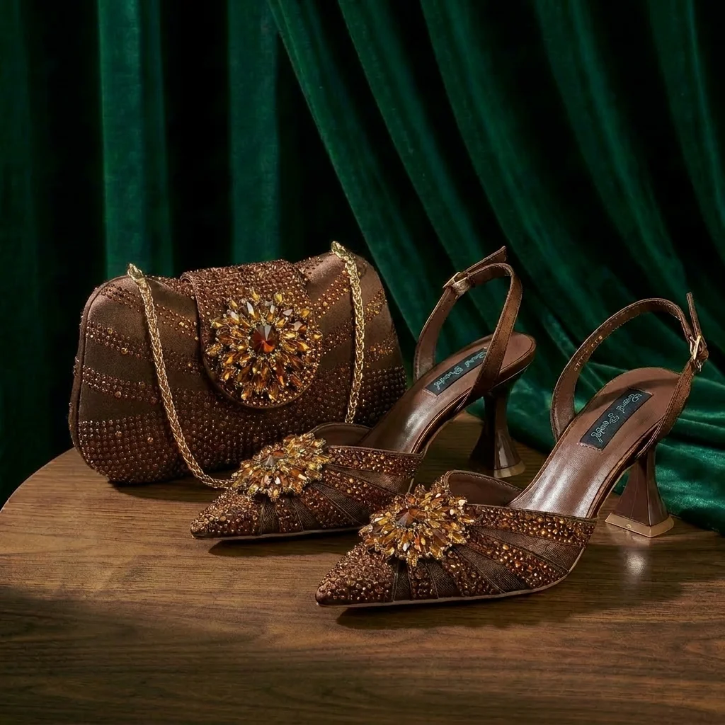 Scarpe e Borsa Blu Strass