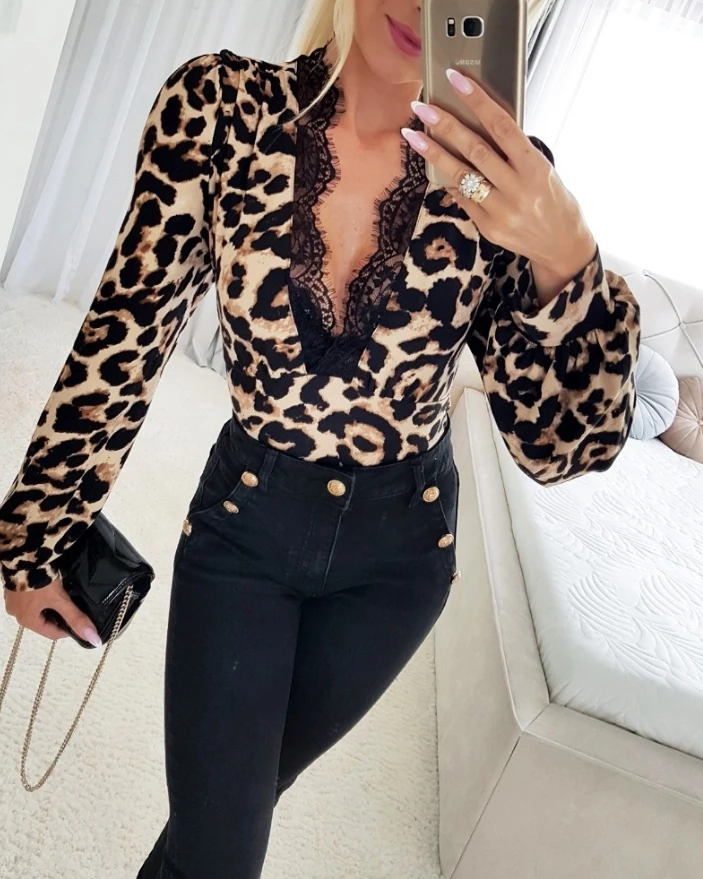 Sexy Elegant Leopard Print Plunge Contrast Eyelash Lace Slim Fit Top 2025 Autumn Winter Spring New Fashion Casual Pullover Tops